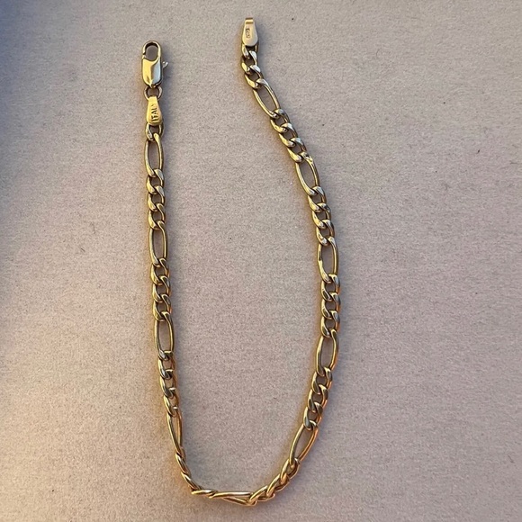 10k Italian Gold Figaro Bracelet